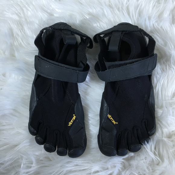 Vibram Shoes - Vibram Five Finger Toe Shoes Size W36